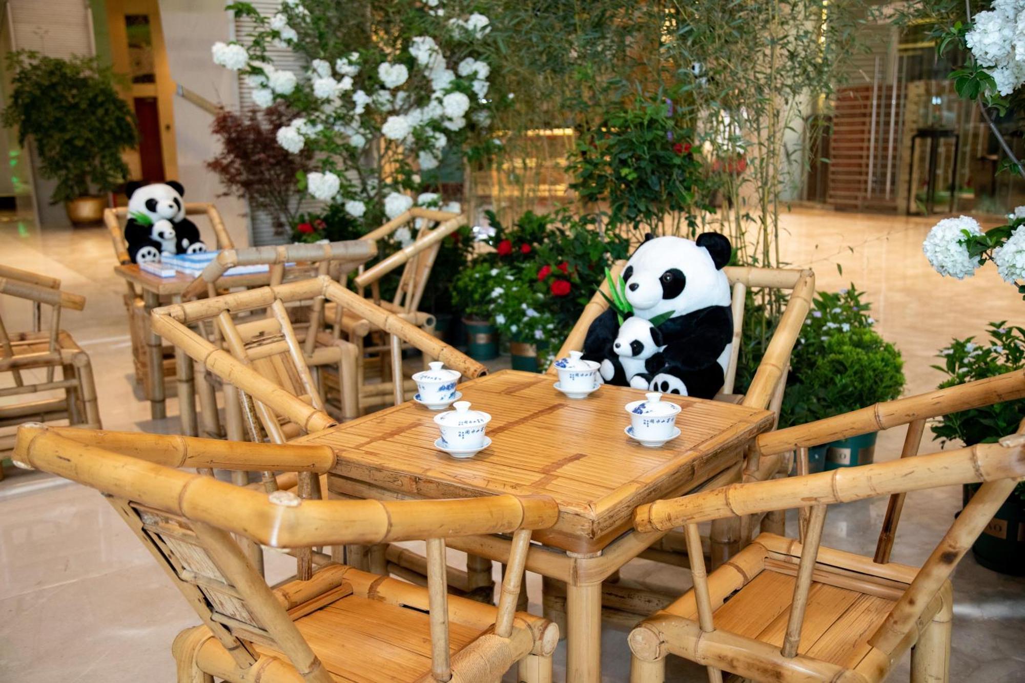 Holiday Inn Chengdu Century City-Westtower Экстерьер фото