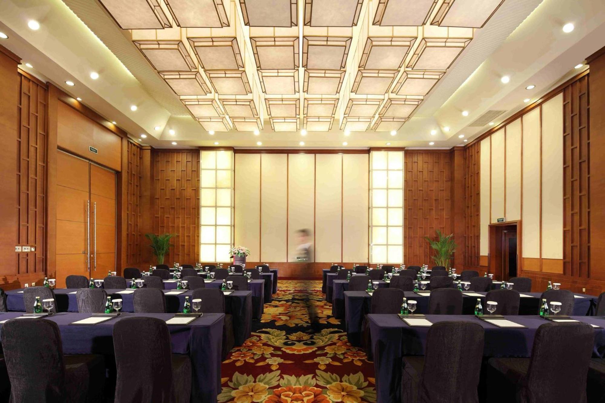 Holiday Inn Chengdu Century City-Westtower Экстерьер фото